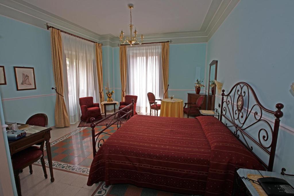 Hotel Palazzo Krataiis سيلا الغرفة الصورة